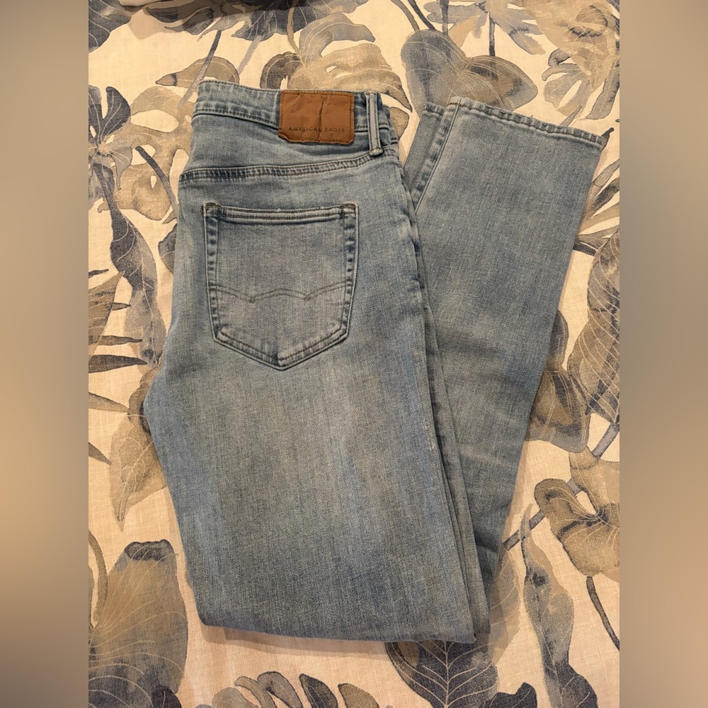 American Eagle Jeans. Size 30w, 32l